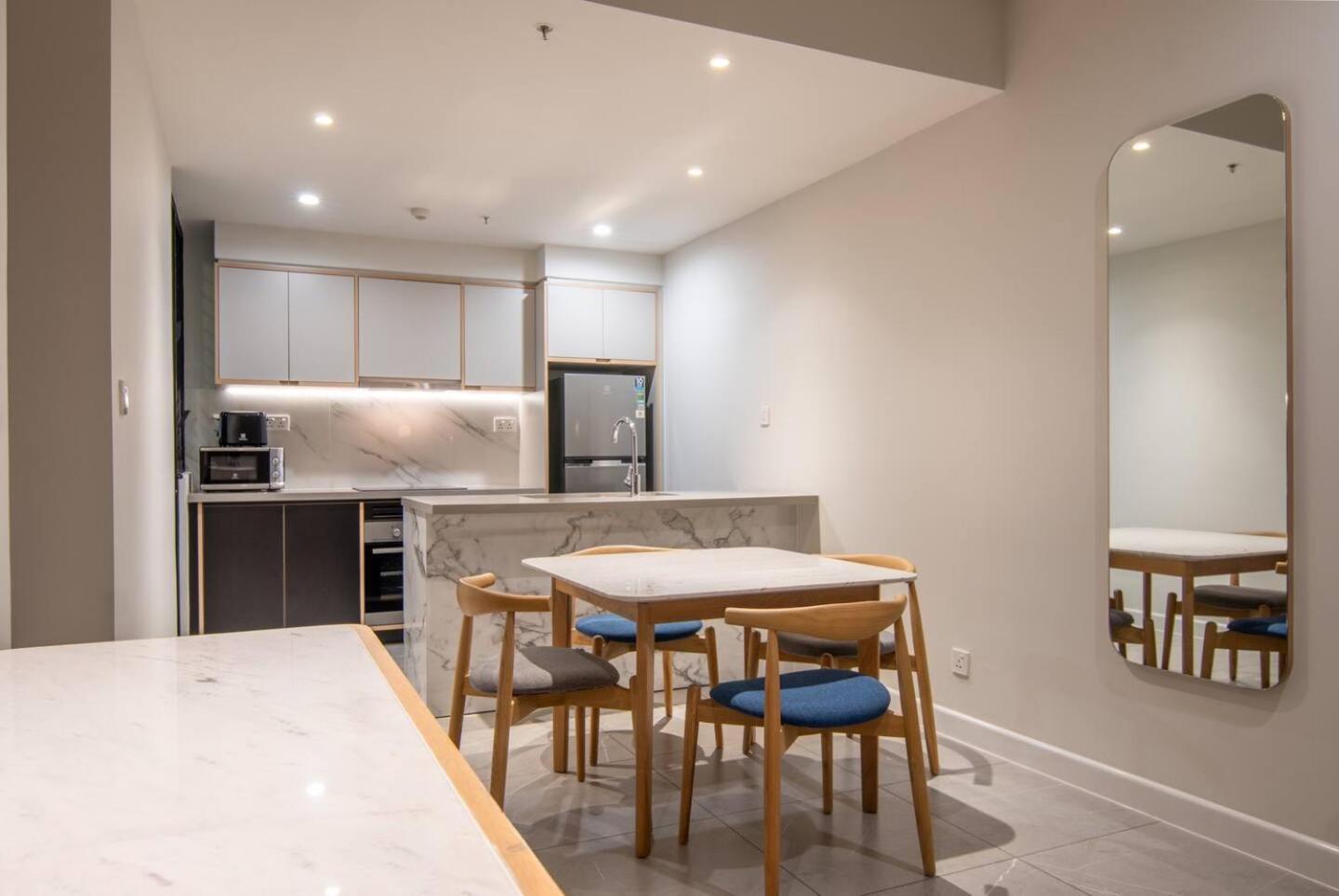 Luxury 2 Or 3Br Apartment In Dist 1 N Pool, Gym, Airport Pickup Ho Chi Minh City Exterior photo